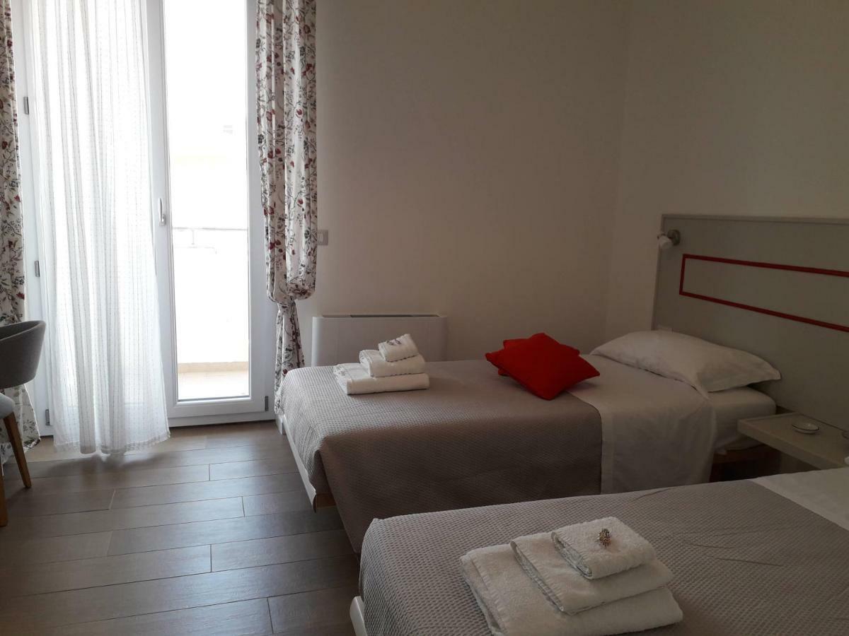 Jolie Julie Accomodation Sassari Extérieur photo
